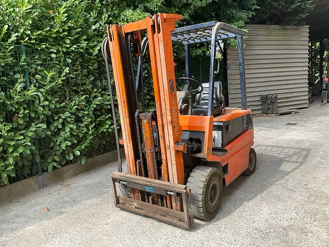 1991 toyota fbm20 elektrische vorkheftruck (te herstellen) - afbeelding 1 van  21