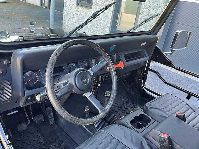 1992 - jeep wrangler 4.0l high output 4x4 - afbeelding 21 van  48