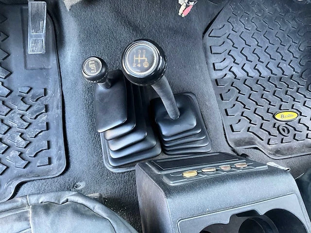 1992 - jeep wrangler 4.0l high output 4x4 - afbeelding 27 van  48