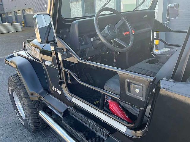 1992 - jeep wrangler 4.0l high output 4x4 - afbeelding 30 van  48
