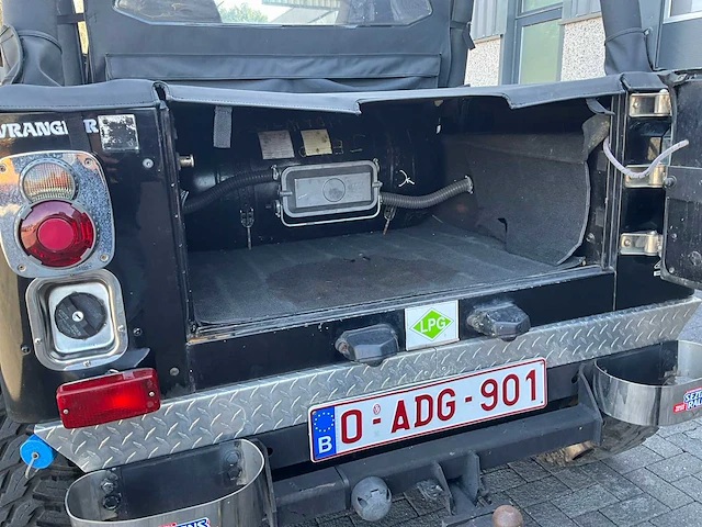 1992 - jeep wrangler 4.0l high output 4x4 - afbeelding 31 van  48