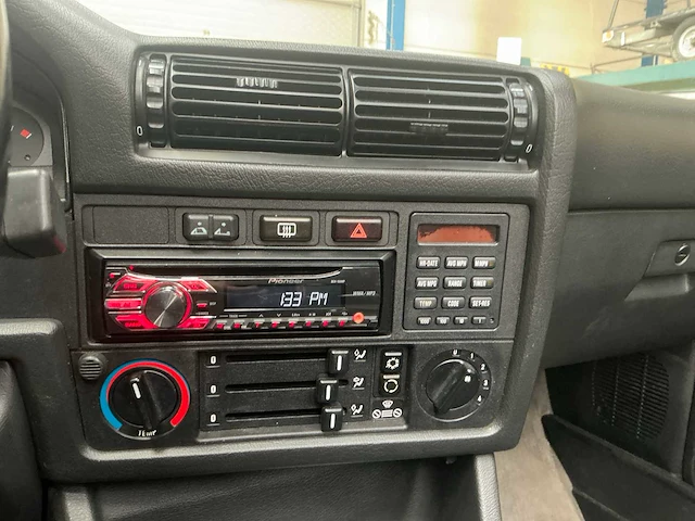 1992 bmw 325i oldtimer - afbeelding 7 van  44