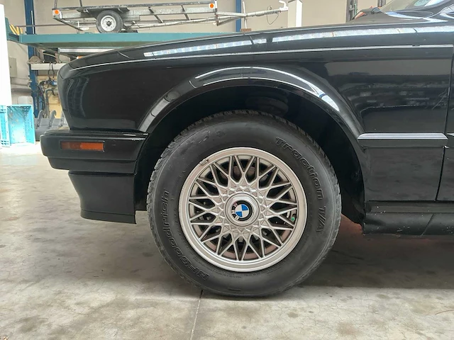 1992 bmw 325i oldtimer - afbeelding 18 van  44