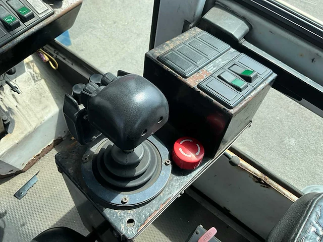 1992 kalmar dc4160 rs4 reach stacker - afbeelding 17 van  31