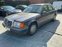 1992 mercedes-benz 280e personenauto - afbeelding 1 van  44
