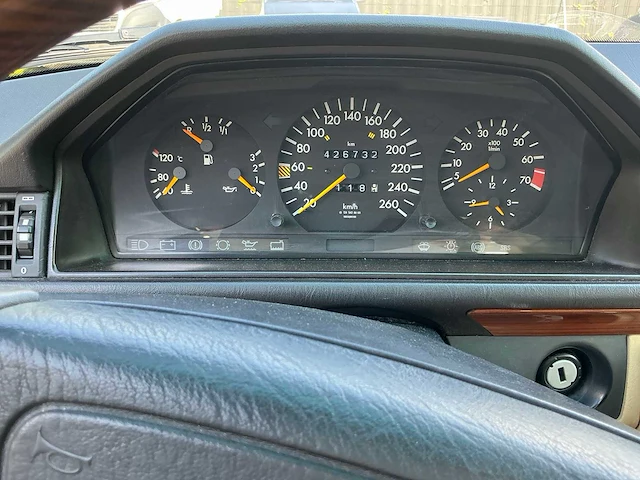1992 mercedes-benz 280e personenauto - afbeelding 23 van  44