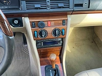 1992 mercedes-benz 280e personenauto - afbeelding 24 van  44