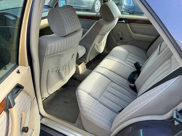 1992 mercedes-benz 280e personenauto - afbeelding 28 van  44