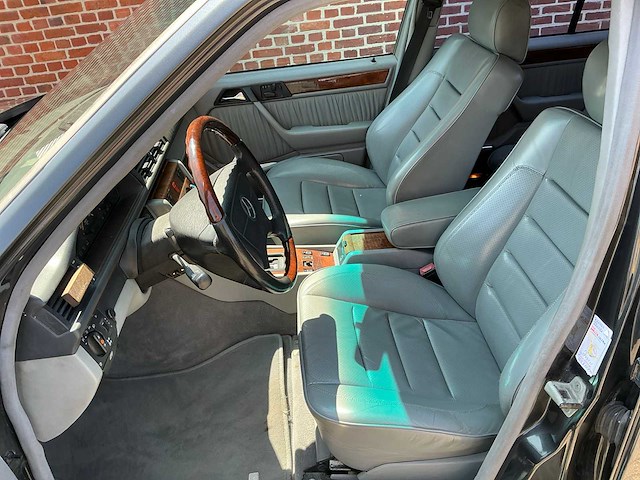 1992 mercedes-benz 500 e w124.036 oldtimer - afbeelding 10 van  36