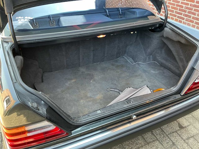 1992 mercedes-benz 500 e w124.036 oldtimer - afbeelding 24 van  36