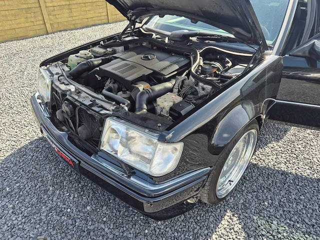 1992 mercedes-benz e500 oldtimer - afbeelding 15 van  39