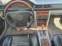 1992 mercedes-benz e500 oldtimer - afbeelding 18 van  39