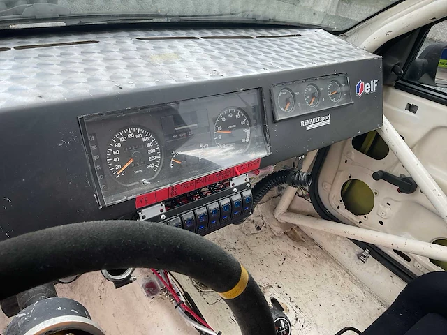 1992 renault clio circuitwagen - afbeelding 16 van  40