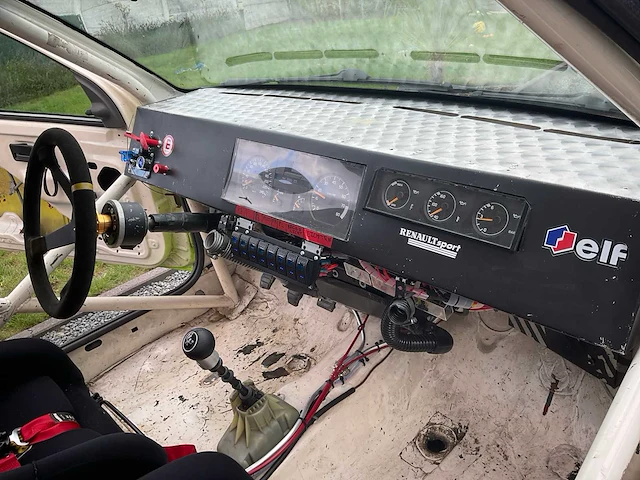 1992 renault clio circuitwagen - afbeelding 20 van  40