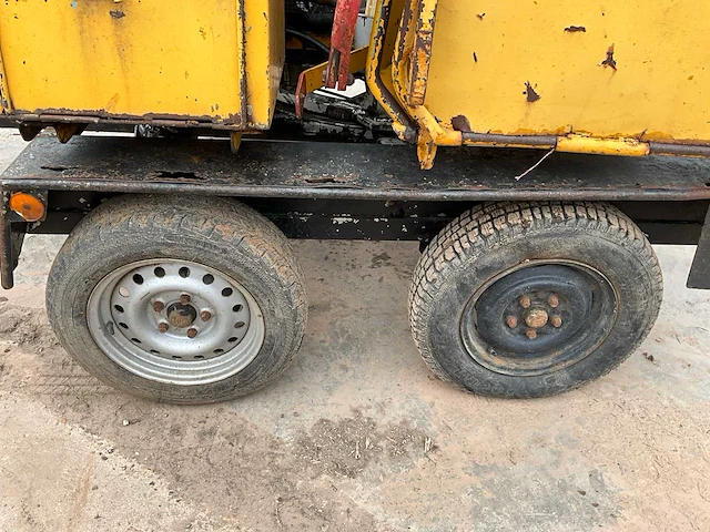 1992 schliesing 330mx houthakselaar - afbeelding 12 van  15