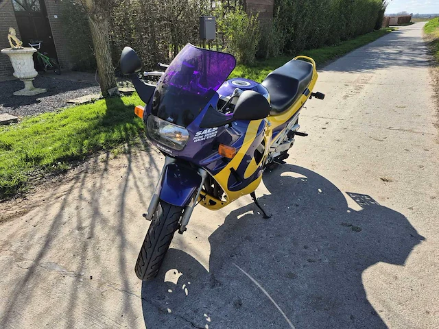 1992 suzuki gsxf motorfietsen - afbeelding 1 van  9