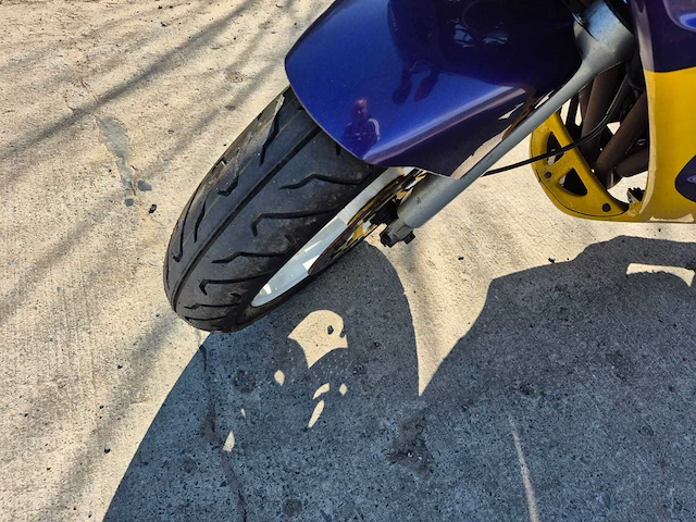 1992 suzuki gsxf motorfietsen - afbeelding 4 van  9
