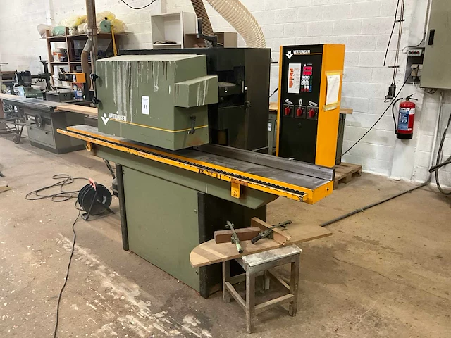 1992 vertongen f01 verticale freesmachine raamprofiel - afbeelding 1 van  12