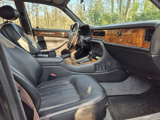 1993 daimler double six v12 oldtimer - afbeelding 4 van  45