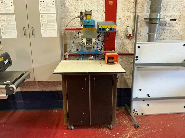1993 hettich scharnierboormachine - afbeelding 1 van  5