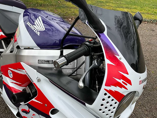 1993 honda firebalde sc28 cbr900rr - afbeelding 32 van  42
