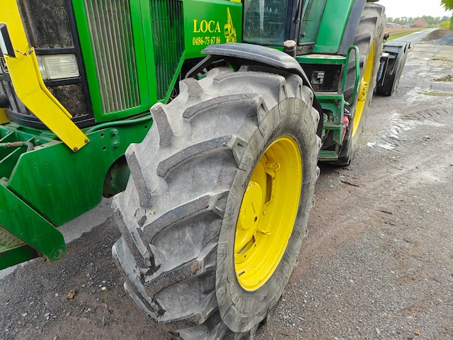 1993 john deere 7810s mét bvc containerhaaksysteem v24 - afbeelding 30 van  58