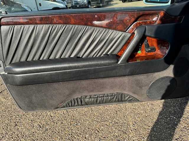 1993 mercedes 500 cl - oldtimer - afbeelding 23 van  23