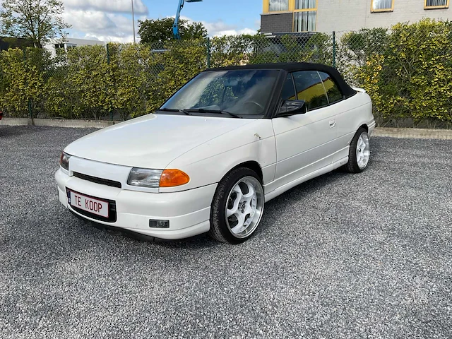 1993 opel astra cabrio oldtimer - afbeelding 1 van  24