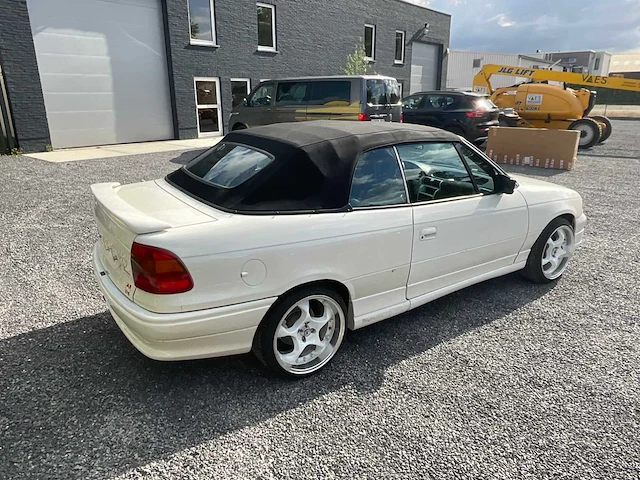 1993 opel astra cabrio oldtimer - afbeelding 20 van  24