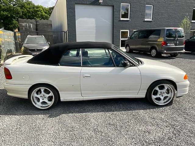1993 opel astra cabrio oldtimer - afbeelding 21 van  24
