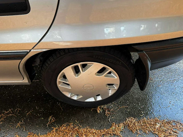 1993 opel astra personenauto - afbeelding 13 van  16