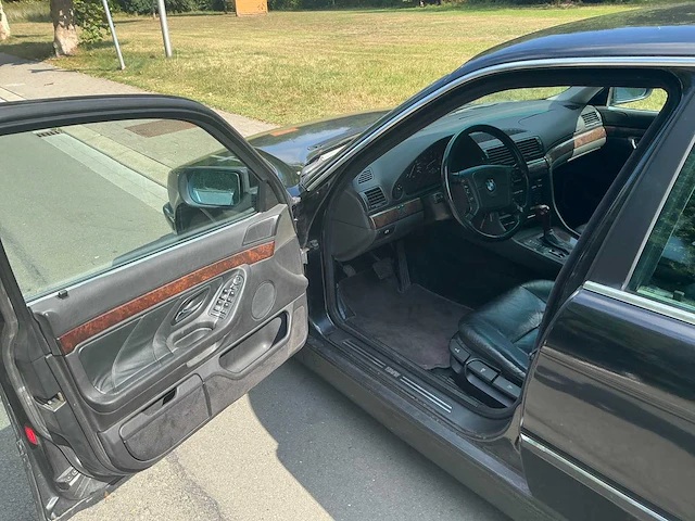 1994 bmw e39 730i v8 oldtimer - afbeelding 17 van  32