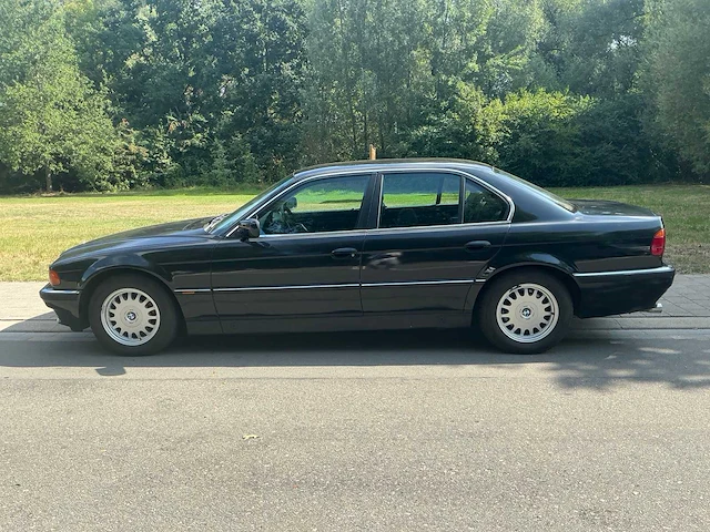 1994 bmw e39 730i v8 oldtimer - afbeelding 2 van  32