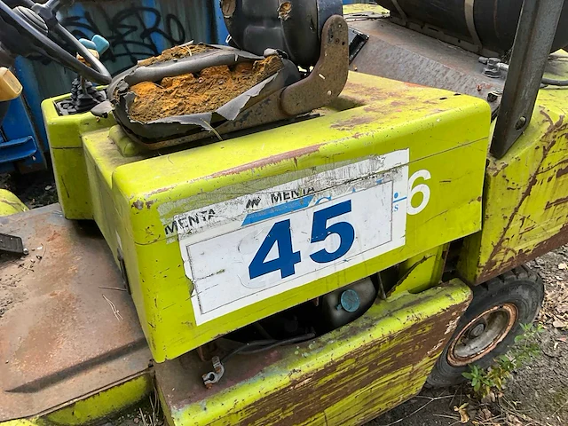 1994 clark gpm25 vorkheftruck - afbeelding 2 van  21
