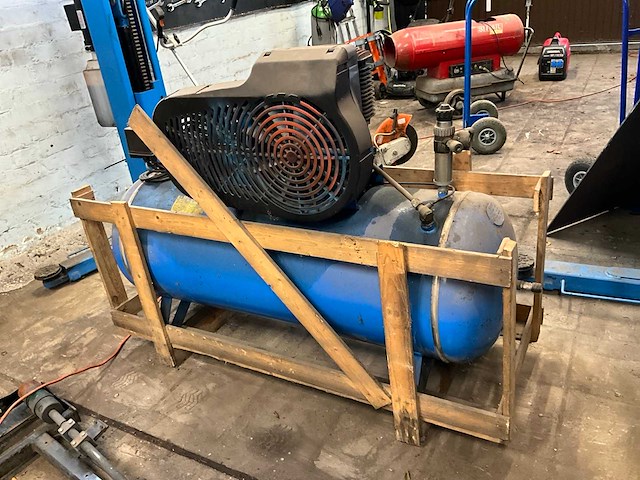 1994 d 270 x eure compressor - afbeelding 3 van  7