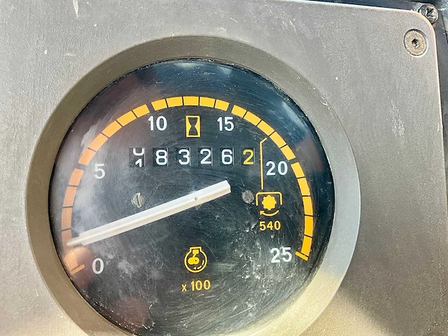 1994 ford 675d utility tractor - afbeelding 26 van  56