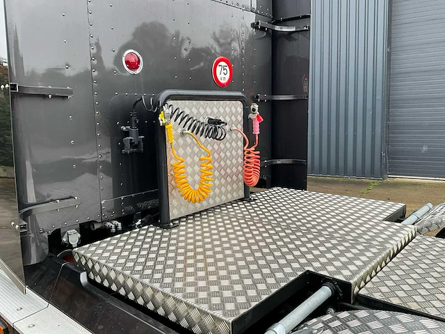 1994 freightliner flb vrachtwagen - afbeelding 19 van  48
