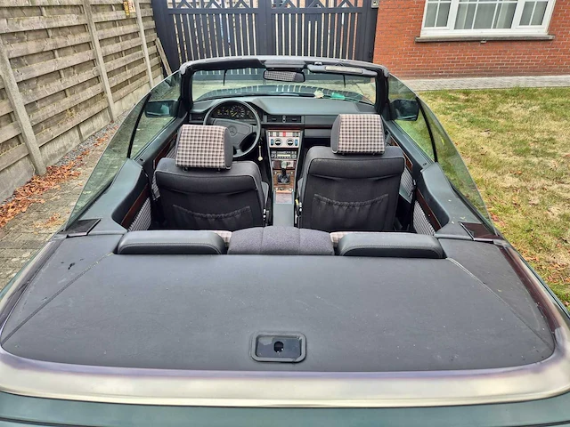 1994 mercedes 220 oldtimer - afbeelding 10 van  26