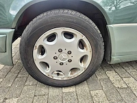 1994 mercedes 220 oldtimer - afbeelding 18 van  26