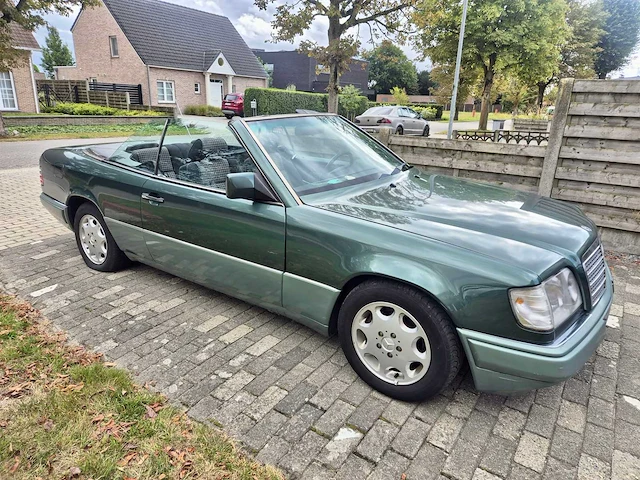 1994 mercedes 220 oldtimer - afbeelding 21 van  26