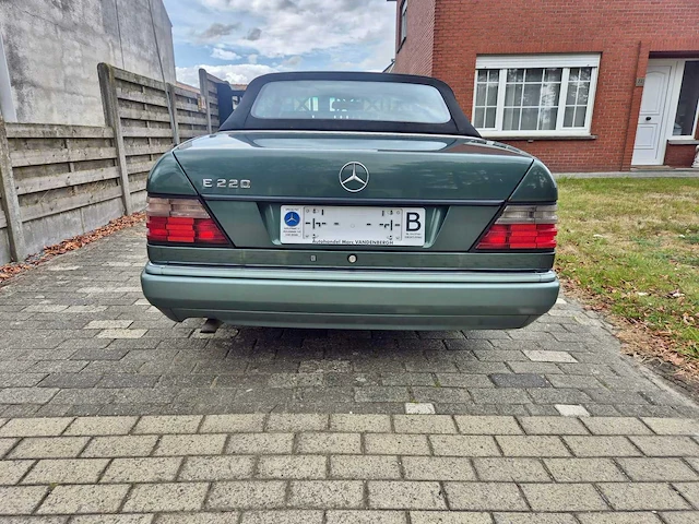 1994 mercedes 220 oldtimer - afbeelding 23 van  26