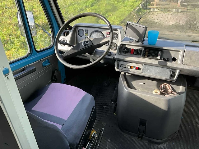 1994 mercedes-benz 308 dp oldtimer foodtruck - afbeelding 16 van  52