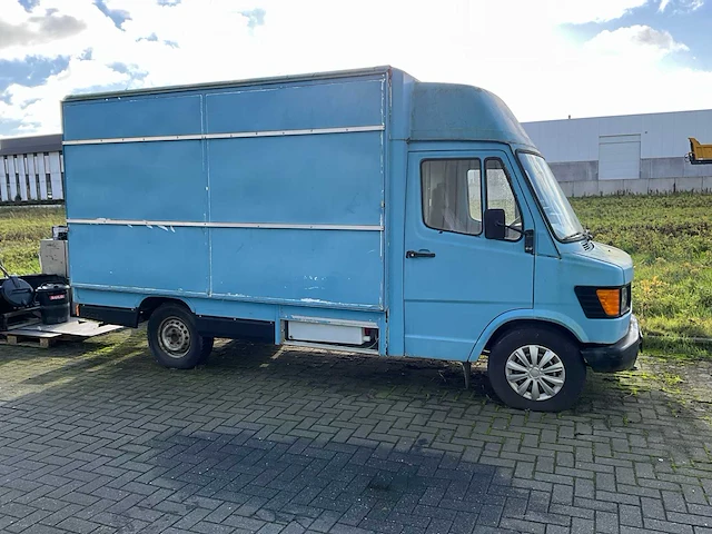 1994 mercedes-benz 308 dp oldtimer foodtruck - afbeelding 30 van  52