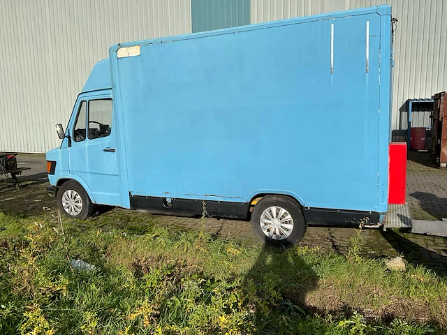 1994 mercedes-benz 308 dp oldtimer foodtruck - afbeelding 40 van  52
