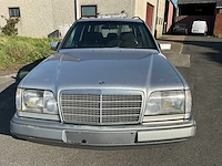 1994 mercedes-benz stationwagen e250 oldtimer personenauto - afbeelding 12 van  25