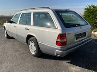 1994 mercedes-benz stationwagen e250 oldtimer personenauto - afbeelding 23 van  25
