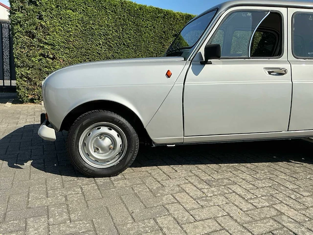 1994 renault r4 b7 oldtimer - afbeelding 32 van  56