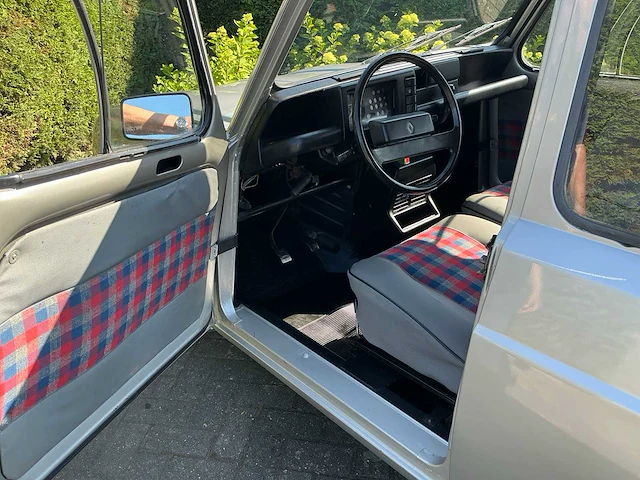 1994 renault r4 b7 oldtimer - afbeelding 56 van  56