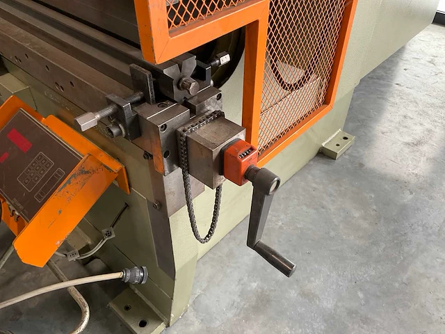 1994 safan uck110-3100 buigmachine - afbeelding 6 van  16