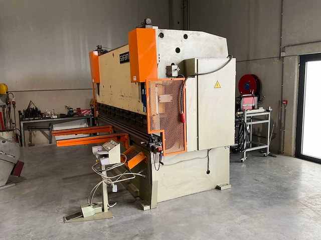 1994 safan uck110-3100 buigmachine - afbeelding 9 van  16